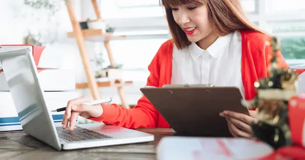 digital marketing agency vs freelancer